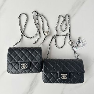Extremely eye-catching! Chanel★Matelasse cheap shoulder bag★ AS17860