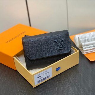 Convenient Portefeuille Pilot Louis Vuitton Tri-fold Wallet m81740
