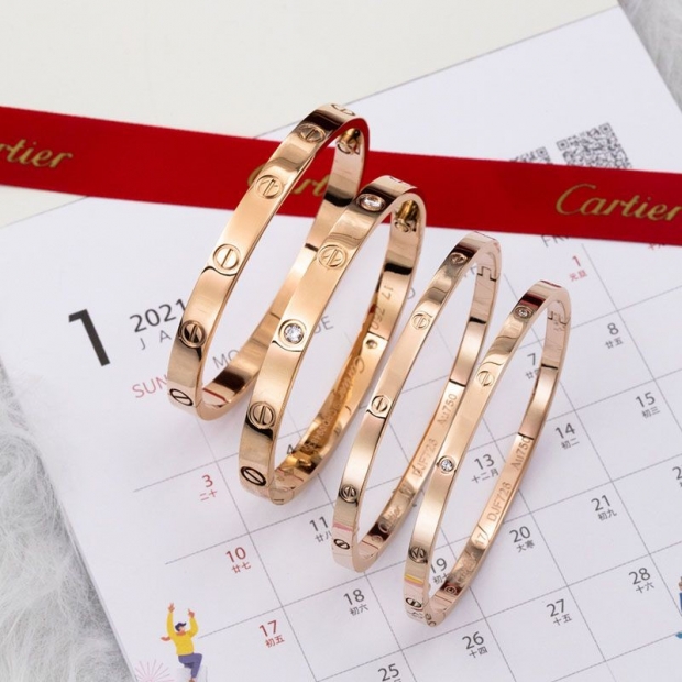 Free shipping Cartier LOVE bracelet replica, 4 diamonds, 2 sizes kay88458