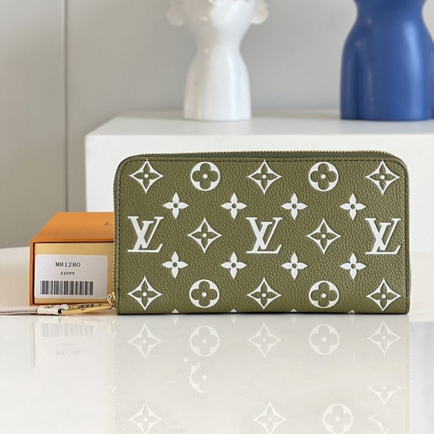 Rare and popular Louis Vuitton Zippy Wallet Replica Monogram Logo Long Wallet M81280