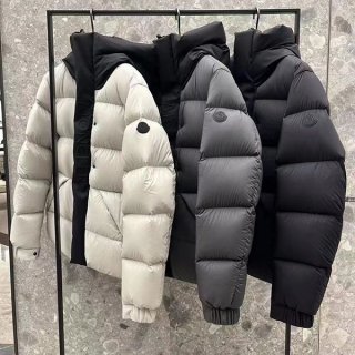 Very popular worldwide? Moncler Madeira hooded short down jacket in 3 colors H20911A0010953333999