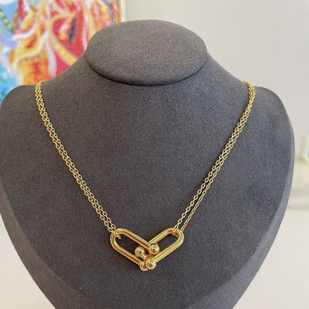 New for Spring: Tiffany & Co. Hardwear Double Link Pendant in 18k Gold Tid14261