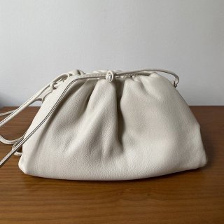 No. 1 in cumulative sales! Bottega Veneta Replica Mini The Pouch Leather Mini Clutch Bag boq35056