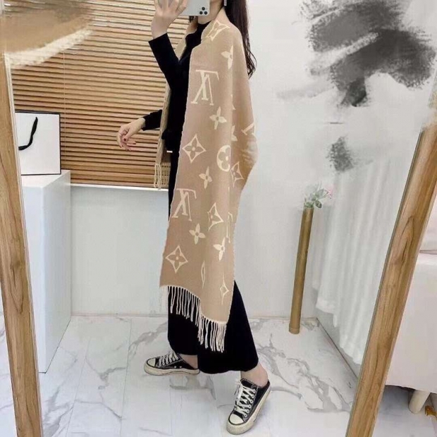 High quality??Louis Vuitton wool tassel scarf replica vui30590