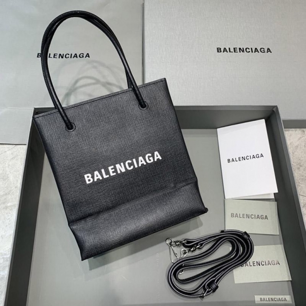 New for Spring: Balenciaga Tote Everyday Tote XS Size baz71212