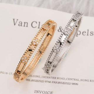 New for Fall/Winter Van Cleef & Arpels ☆ 2-color Perlée Clover Bracelet Replica VCARP6X200