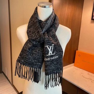 Perfect gift? Louis Vuitton Cashmere Tassel Scarf vug63600