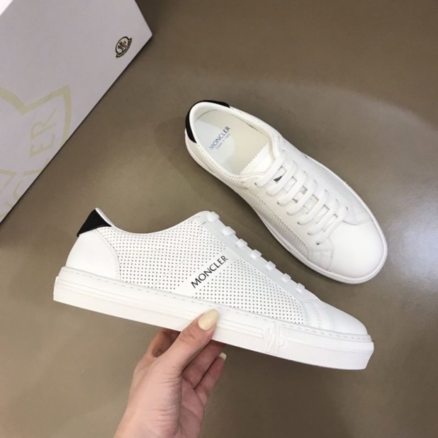 The Battle for Moncler New Monaco Sneakers Replica mor89556