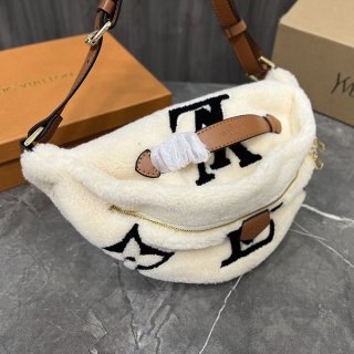 Cute limited edition Louis Vuitton replica fluffy bum bag vuv85496