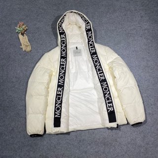 Best Price Guaranteed Moncler Moncla Fake Short Down Jacket mop36101