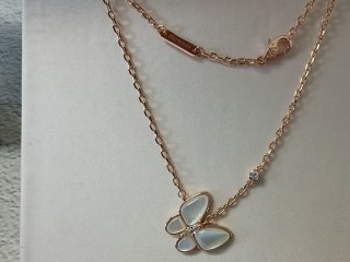 Sold out Van Cleef & Arpels * Fake De Papillon Pendant Gold vaf74089