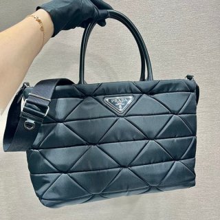 Recommended Prada Triangle Logo Re-Nylon Padded Tote Bag Replica pub95443