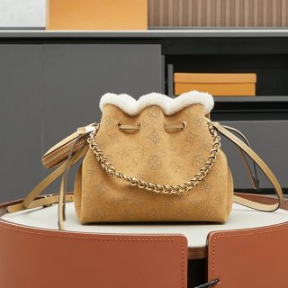 Luxury brand Louis Vuitton Bella shoulder bag fluffy replica M11839