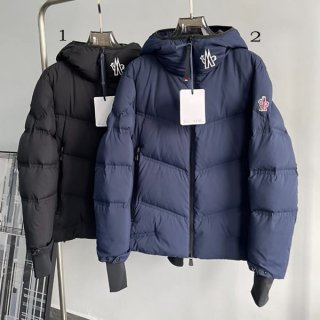 ★ Tracked shipping for peace of mind Moncler replica Arcesaz short down jacket with hood, logo and water repellent mof34954