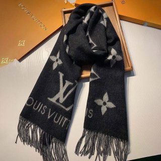 A lovely Louis Vuitton Echarpe Monogram Stripes scarf vuj31729