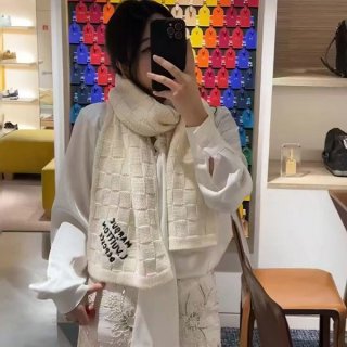 High quality??Louis Vuitton Damier Heritage Snug Scarf Replica M92755