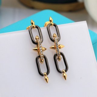 The latest and most fashionable Tiffany replica titanium gold diamond earrings Tia68410