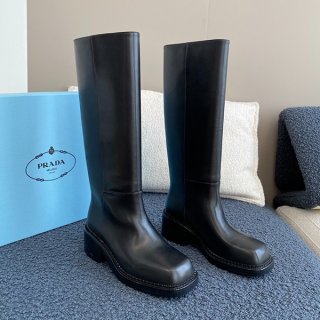 Sold out soon Prada Parody leather boots embossed logo rubber sole black pup58405
