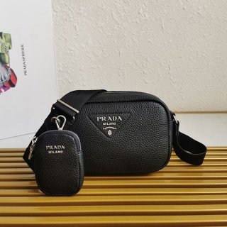 Very popular! Prada leather shoulder bag with mini pouch pun78060