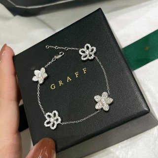 Classic Graff Wildflower Pavé Diamond Bracelet Replica RGB515
