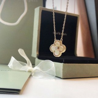 Rare Van Cleef & Arpels Replica Vintage Alhambra Pendant vae88639