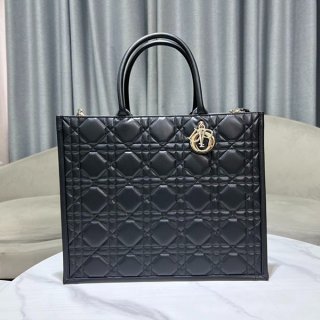 Dior Book Tote Replica Bag Leather Large? M1323OWHP