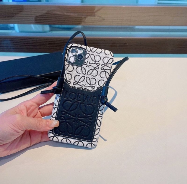 Very popular [Loewe iPhone case replica] Leather smartphone case low05145