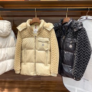 Nice Moncler Fake Thymelee Short Down Jacket Fur Logo mow10519