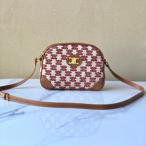 Love at first sight? ☆ Celine shoulder bag copy camera bag with Triomphe embroidery 194332CS81