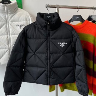Prada down jacket replica women's hooded short down jacket pus67976