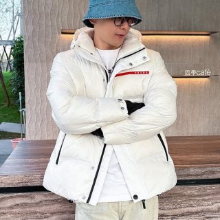 Eye-catching color Prada replica waterproof camouflage nylon down jacket pus51606