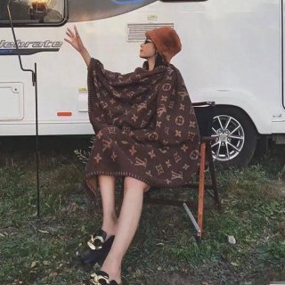☆Super popular☆ Louis Vuitton Neo Monogram fake blanket vuv47596