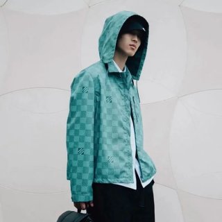 Boutique Louis Vuitton Parallel import nylon hood windbreaker 1AFQD1