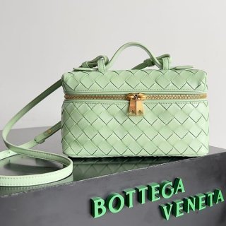 Popularity rising Bottega Veneta fake strap vanity case calf boj02908