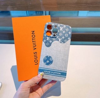 Stylish Louis Vuitton iPhone 13/14 Pro Case Replica vuy10737