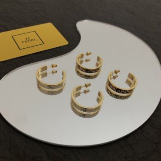 ★Popular in Japan! Fendi fake earrings, gold color, women's, 2 colors, 8AH369TL9F0A47