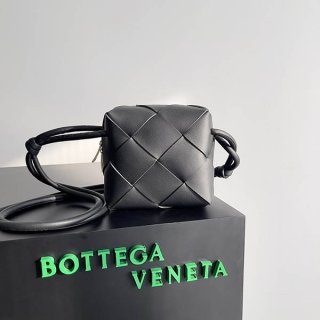 Bottega Veneta Mini Cassette Camera Bag Replica boi05002