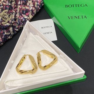 Extremely rare! Bottega Veneta Triangle Earrings Replica boo96626
