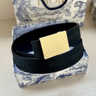 Very popular all over the world? Dior reversible leather buckle belt replica des50422