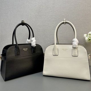 Love at first sight? Prada Medium Leather Tote Bag Replica pup42900