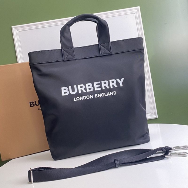21-22AW Burberry Logo Print ECONYL Tote Bag Replica 80262331