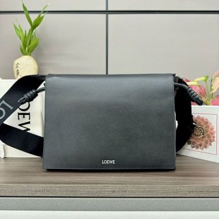 Cute Loewe Flamenco Leather Messenger Bag Replica loh62401