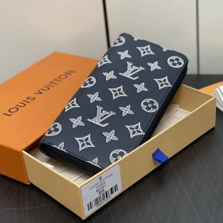 24SS New Louis Vuitton Zippy Wallet Replica? Vertical M8338