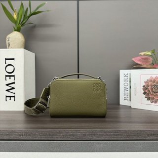 Stylish Loewe Mini Camera Crossbody Bag Replica lor15150