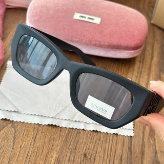 Hard to find Miu Miu Sunglasses replica myd20974