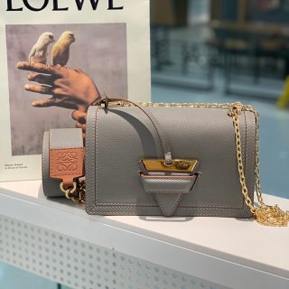 No customs duties, fake Loewe shoulder bag, soft calf leather, triangular buckle, Barcelona bag, khaki, loq82008