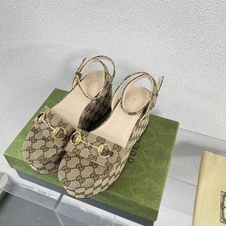 Perfect gift: Gucci Horsebit platform sandals gux41675