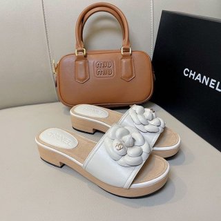 Sure to sell out! The fluffy feel is too cute! Chanel copy sandals SHV07141