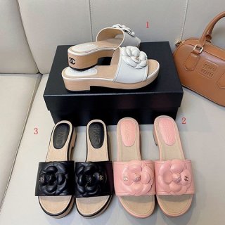 The fluffy feel is so cute Chanel sandals shc49782