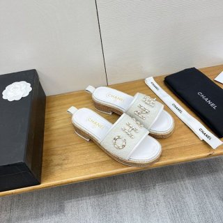 Competition for Chanel Sandals and Mules Replica shl08415